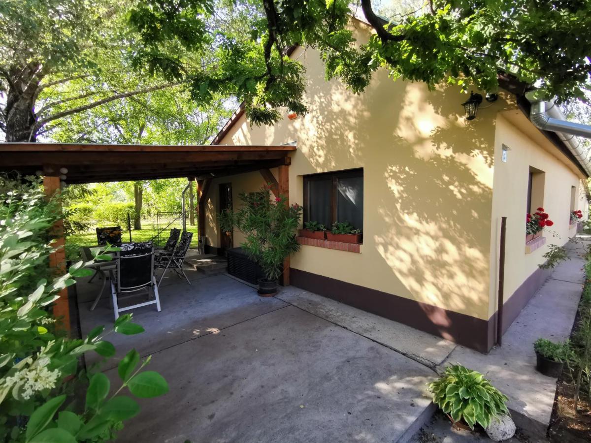 Szent Erzsebet Apartmanhaz Kecskemet Luaran gambar